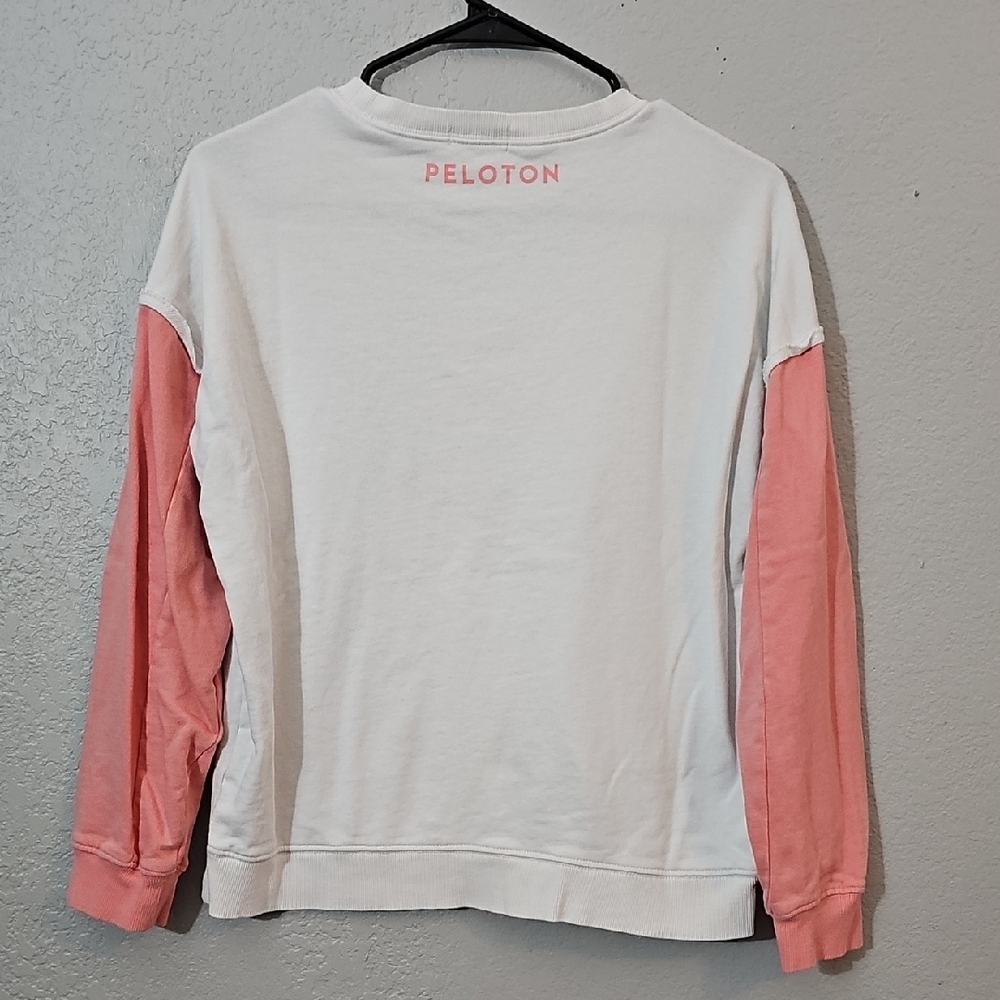 Peloton Classic White Sweatshirt W/Peach Sleeves Womens Medium - Picture 7 of 7